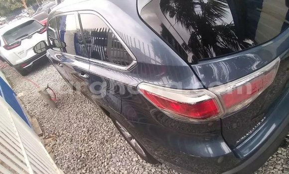 Buy Used Toyota Highlander Blue Car in Tema in Greater Accra Buy Used Toyota Highlander Blue Car in Tema in Greater Accra