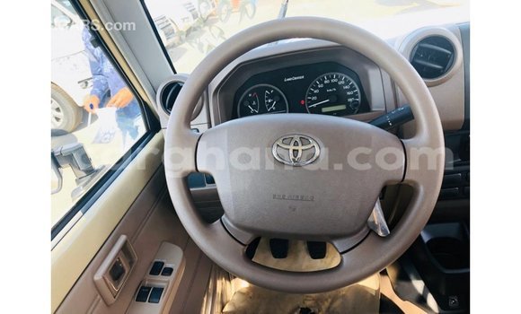 Buy Import Toyota Land Cruiser Beige Car in Import - Dubai in Ashanti Buy Import Toyota Land Cruiser Beige Car in Import - Dubai in Ashanti
