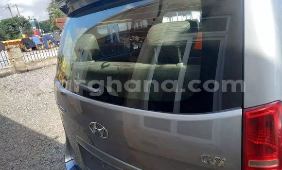 Buy Used Hyundai Starex (H-1) Silver Car in Tema in Greater Accra Buy Used Hyundai Starex (H-1) Silver Car in Tema in Greater Accra