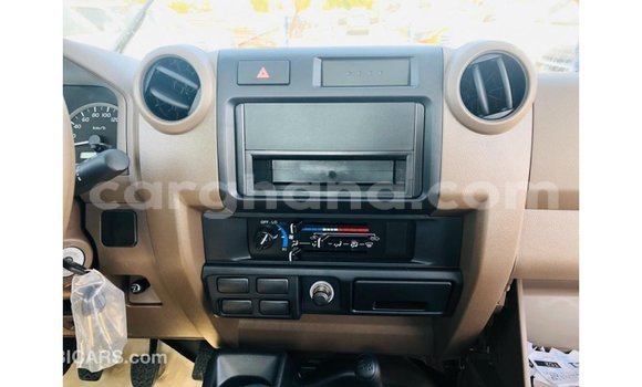 Buy Import Toyota Land Cruiser Beige Car in Import - Dubai in Ashanti Buy Import Toyota Land Cruiser Beige Car in Import - Dubai in Ashanti