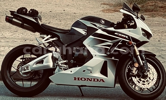 Ra Àlòkù Honda CBR funfun Mọto in Accra ni Greater Accra