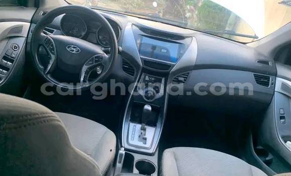 Ra Àlòkù Hyundai Elantra funfun Ọkọ̀ in Accra ni Greater Accra Ra Àlòkù Hyundai Elantra funfun Ọkọ̀ in Accra ni Greater Accra