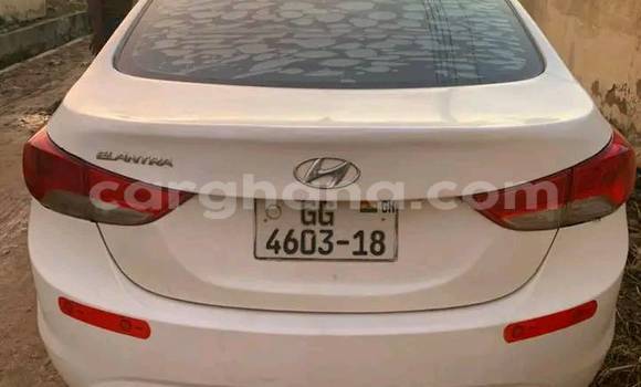 Ra Àlòkù Hyundai Elantra funfun Ọkọ̀ in Accra ni Greater Accra Ra Àlòkù Hyundai Elantra funfun Ọkọ̀ in Accra ni Greater Accra