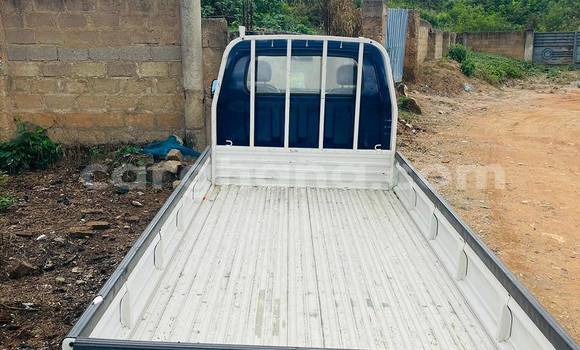 Buy Used Kia Elan Blue Car in Accra in Greater Accra Buy Used Kia Elan Blue Car in Accra in Greater Accra