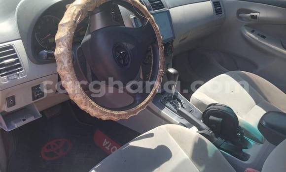 Ra Àlòkù Toyota Corolla funfun Ọkọ̀ in Accra ni Greater Accra Ra Àlòkù Toyota Corolla funfun Ọkọ̀ in Accra ni Greater Accra