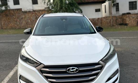 Buy Used Hyundai Tucson White Car in Accra in Greater Accra Buy Used Hyundai Tucson White Car in Accra in Greater Accra