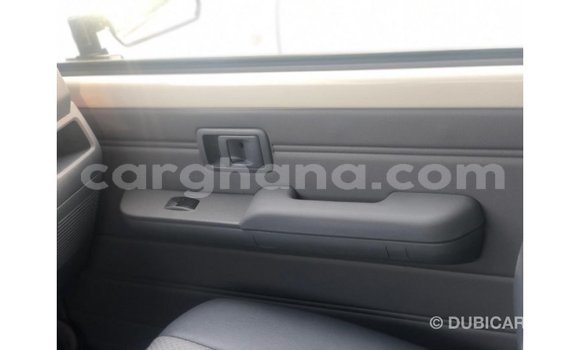 Sayi Imported Toyota Land Cruiser White Mota in Import - Dubai a Ashanti Sayi Imported Toyota Land Cruiser White Mota in Import - Dubai a Ashanti