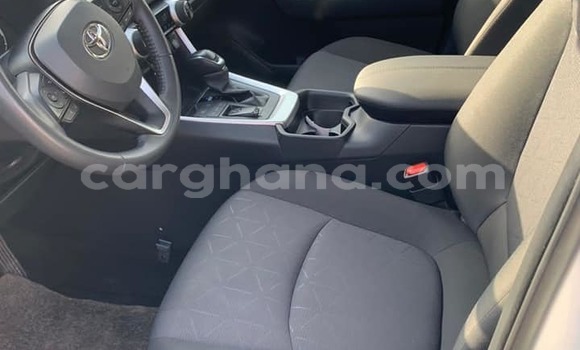 Buy Used Toyota RAV4 White Car in Accra in Greater Accra Buy Used Toyota RAV4 White Car in Accra in Greater Accra