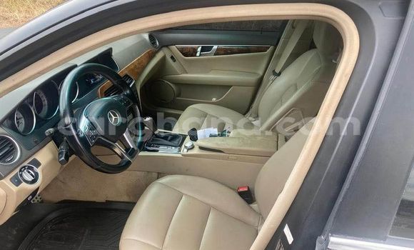 Sayi Na hannu Mercedes‒Benz 190 Black Mota in Accra a Greater Accra Sayi Na hannu Mercedes‒Benz 190 Black Mota in Accra a Greater Accra