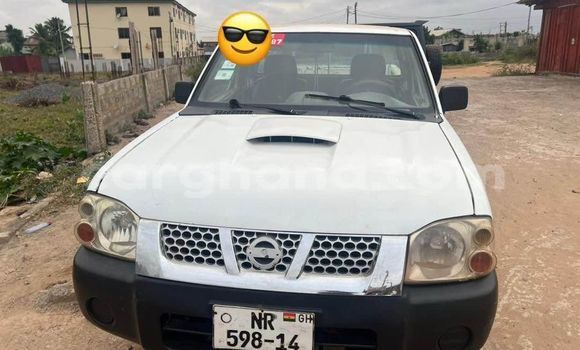 Sayi Na hannu Nissan Hardbody White Mota in Accra a Greater Accra Sayi Na hannu Nissan Hardbody White Mota in Accra a Greater Accra