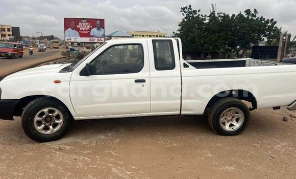Sayi Na hannu Nissan Hardbody White Mota in Accra a Greater Accra Sayi Na hannu Nissan Hardbody White Mota in Accra a Greater Accra