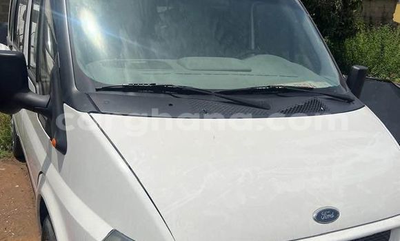 Sayi Na hannu Ford Explorer Sport Trac White Mota in Accra a Greater Accra Sayi Na hannu Ford Explorer Sport Trac White Mota in Accra a Greater Accra