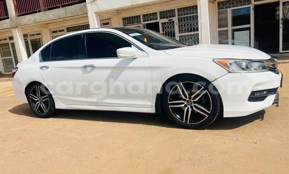 Sayi Na hannu Honda Accord White Mota in Accra a Greater Accra Sayi Na hannu Honda Accord White Mota in Accra a Greater Accra