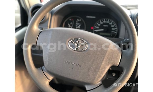 Ra Imported Toyota Land Cruiser funfun Ọkọ̀ in Import - Dubai ni Ashanti Ra Imported Toyota Land Cruiser funfun Ọkọ̀ in Import - Dubai ni Ashanti