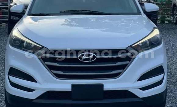 Buy Used Hyundai Tucson White Car in Accra in Greater Accra Buy Used Hyundai Tucson White Car in Accra in Greater Accra