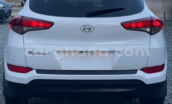 Buy Used Hyundai Tucson White Car in Accra in Greater Accra Buy Used Hyundai Tucson White Car in Accra in Greater Accra