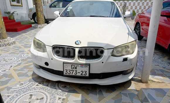 Ra Àlòkù BMW 321 funfun Ọkọ̀ in Accra ni Greater Accra Ra Àlòkù BMW 321 funfun Ọkọ̀ in Accra ni Greater Accra