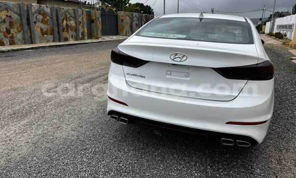 Buy Used Hyundai Elantra White Car in Accra in Greater Accra Buy Used Hyundai Elantra White Car in Accra in Greater Accra