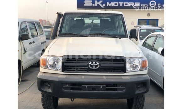 Buy Import Toyota Land Cruiser White Car in Import - Dubai in Ashanti Buy Import Toyota Land Cruiser White Car in Import - Dubai in Ashanti