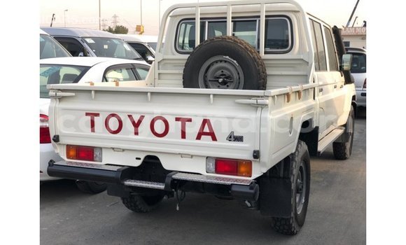 Buy Import Toyota Land Cruiser White Car in Import - Dubai in Ashanti Buy Import Toyota Land Cruiser White Car in Import - Dubai in Ashanti