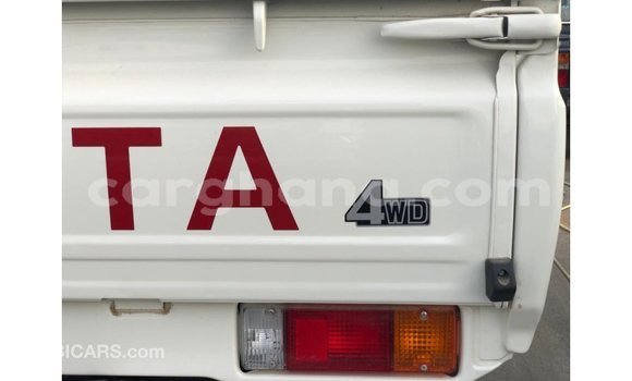 Buy Import Toyota Land Cruiser White Car in Import - Dubai in Ashanti Buy Import Toyota Land Cruiser White Car in Import - Dubai in Ashanti