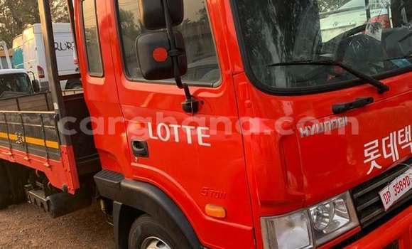 Buy Used Hyundai Chorus Red Truck in Accra in Greater Accra Buy Used Hyundai Chorus Red Truck in Accra in Greater Accra