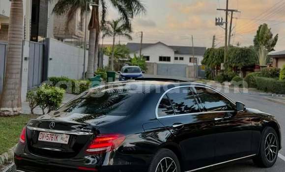 Ra Àlòkù Mercedes-Benz E-Classe Black Ọkọ̀ in Accra ni Greater Accra Ra Àlòkù Mercedes-Benz E-Classe Black Ọkọ̀ in Accra ni Greater Accra