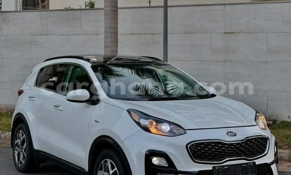 Buy Used Kia Sportage White Car in Kumasi in Ashanti