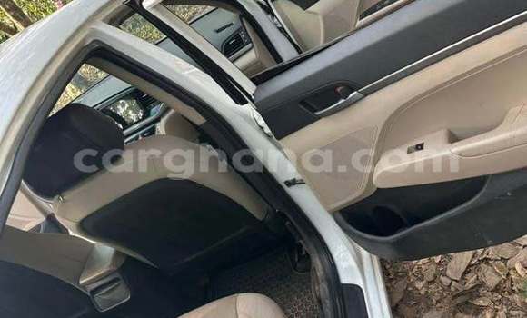 Sayi Na hannu Hyundai Elantra White Mota in Accra a Greater Accra Sayi Na hannu Hyundai Elantra White Mota in Accra a Greater Accra