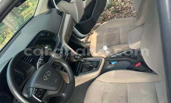 Sayi Na hannu Hyundai Elantra White Mota in Accra a Greater Accra Sayi Na hannu Hyundai Elantra White Mota in Accra a Greater Accra