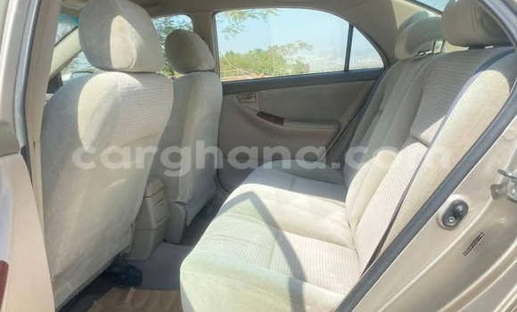 Sayi Na hannu Toyota Corolla Azurfa Mota in Sekondi a Yamma Sayi Na hannu Toyota Corolla Azurfa Mota in Sekondi a Yamma