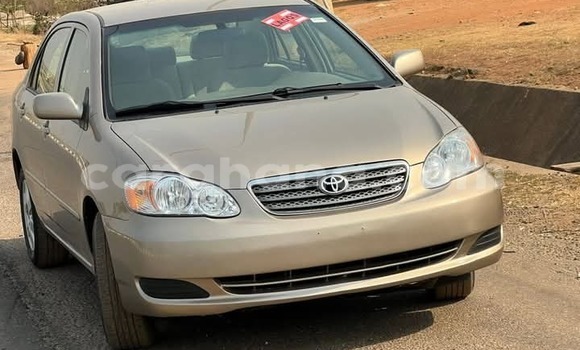 Sayi Na hannu Toyota Corolla Azurfa Mota in Sekondi a Yamma Sayi Na hannu Toyota Corolla Azurfa Mota in Sekondi a Yamma