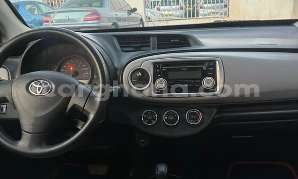 Ra Àlòkù Toyota Yaris funfun Ọkọ̀ in Sekondi–Takoradi Metropolitan ni Oorun Ra Àlòkù Toyota Yaris funfun Ọkọ̀ in Sekondi–Takoradi Metropolitan ni Oorun