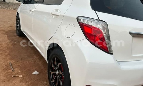 Ra Àlòkù Toyota Yaris funfun Ọkọ̀ in Sekondi–Takoradi Metropolitan ni Oorun Ra Àlòkù Toyota Yaris funfun Ọkọ̀ in Sekondi–Takoradi Metropolitan ni Oorun