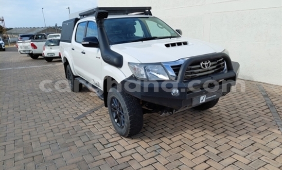Buy Used Toyota Hilux White Car in Accra in Greater Accra Buy Used Toyota Hilux White Car in Accra in Greater Accra