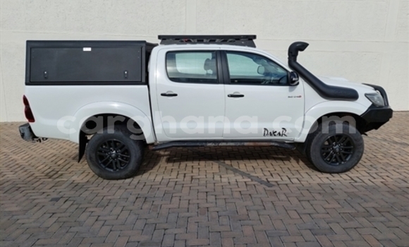 Buy Used Toyota Hilux White Car in Accra in Greater Accra Buy Used Toyota Hilux White Car in Accra in Greater Accra