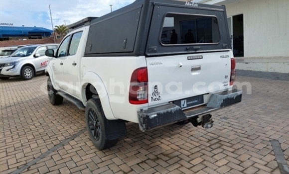 Buy Used Toyota Hilux White Car in Accra in Greater Accra Buy Used Toyota Hilux White Car in Accra in Greater Accra
