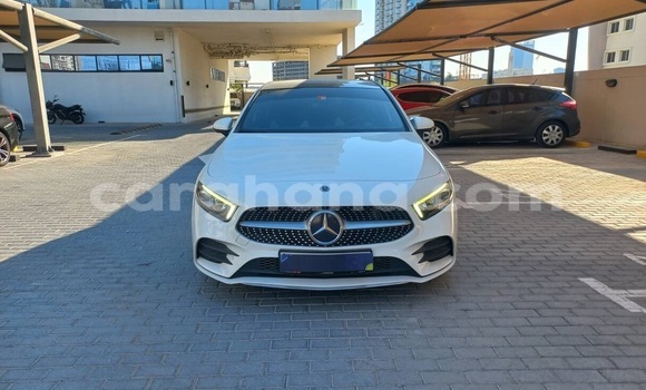Ra Àlòkù Mercedes-Benz A200 funfun Ọkọ̀ in Accra ni Greater Accra Ra Àlòkù Mercedes-Benz A200 funfun Ọkọ̀ in Accra ni Greater Accra