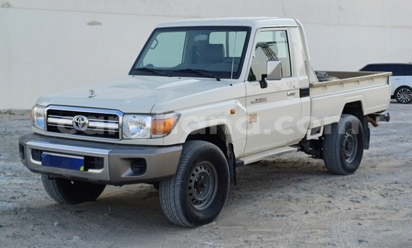 Buy Used Toyota Land Cruiser White Car in Accra in Greater Accra