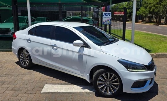 Buy Used Suzuki Ciaz White Car in Accra in Greater Accra Buy Used Suzuki Ciaz White Car in Accra in Greater Accra