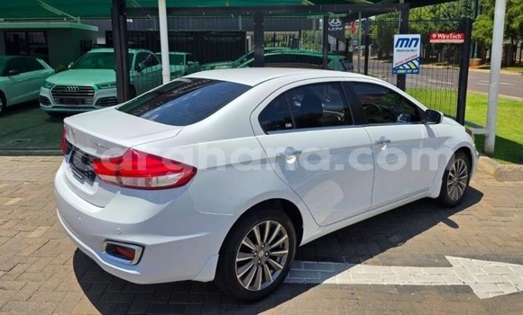 Buy Used Suzuki Ciaz White Car in Accra in Greater Accra Buy Used Suzuki Ciaz White Car in Accra in Greater Accra