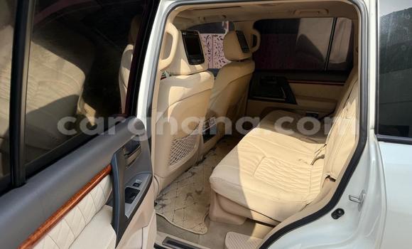 Buy Used Toyota Land Cruiser White Car in Accra in Greater Accra Buy Used Toyota Land Cruiser White Car in Accra in Greater Accra