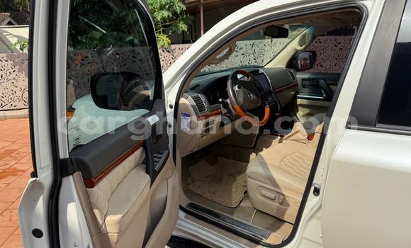 Buy Used Toyota Land Cruiser White Car in Accra in Greater Accra Buy Used Toyota Land Cruiser White Car in Accra in Greater Accra