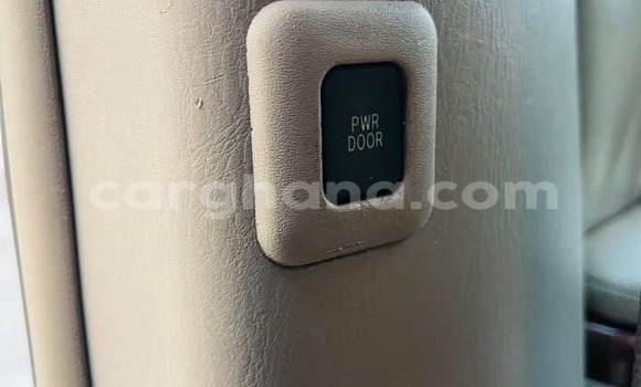 Ra Àlòkù Toyota Sienna Alawọ ewe Ọkọ̀ in Sekondi–Takoradi Metropolitan ni Oorun Ra Àlòkù Toyota Sienna Alawọ ewe Ọkọ̀ in Sekondi–Takoradi Metropolitan ni Oorun