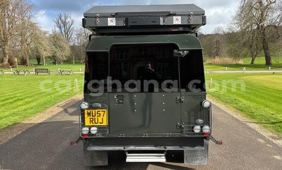 Buy Used Land Rover Defender Green Car in Accra in Greater Accra Buy Used Land Rover Defender Green Car in Accra in Greater Accra