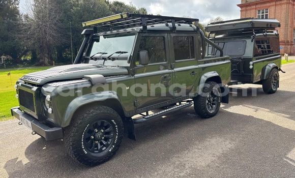 Buy Used Land Rover Defender Green Car in Accra in Greater Accra Buy Used Land Rover Defender Green Car in Accra in Greater Accra