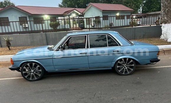 Buy Used Mercedes‒Benz 200 Blue Car in Accra in Greater Accra Buy Used Mercedes‒Benz 200 Blue Car in Accra in Greater Accra
