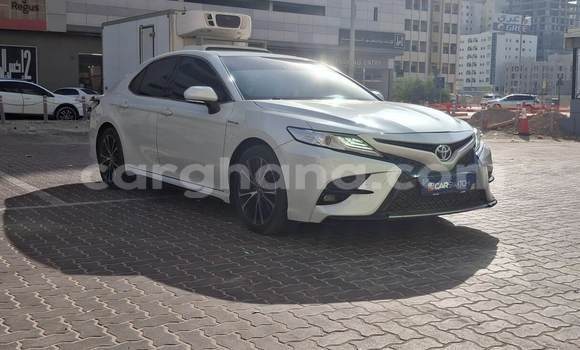 Buy Used Toyota Camry White Car in Accra in Greater Accra Buy Used Toyota Camry White Car in Accra in Greater Accra