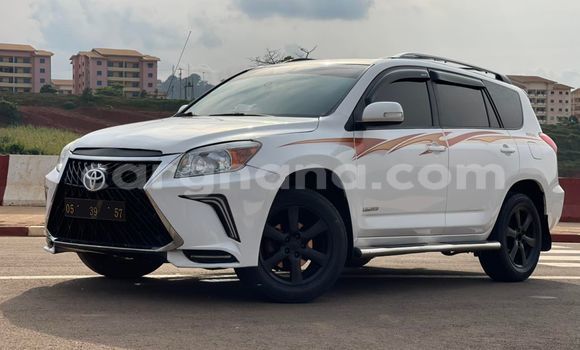 Buy Used Toyota RAV4 White Car in Accra in Greater Accra Buy Used Toyota RAV4 White Car in Accra in Greater Accra