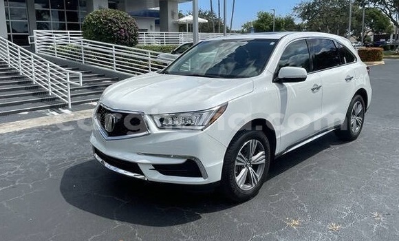 Sayi Na hannu Acura MDX White Mota in Accra a Greater Accra